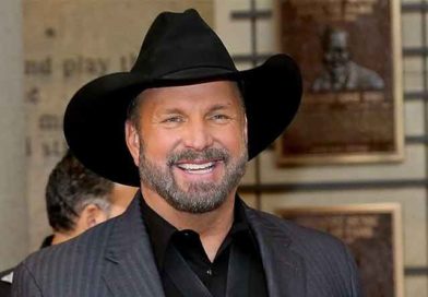 Did Garth Brooks Really Sell More Records Than Elvis?